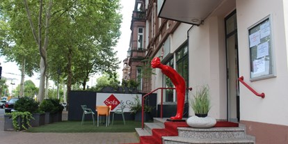 Frankfurt regional einkaufen - Möbel und Deko: Vitrinen - Frankfurt - Sofa & Co