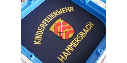 Frankfurt regional einkaufen - Hessen Süd - Bekleidung mit Ihrem Vereinslogo! - Stickmops Stickerei