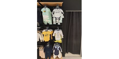 Frankfurt regional einkaufen - PLZ 60439 (Deutschland) - BEBAKIDS Baby Jungenbekleidung von Gr. 56 bis 170 - BEBAKIDS