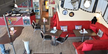 Frankfurt regional einkaufen - Gastronomie und Speisen: Bar - Hessen - Monkey Diner