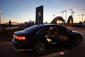 Frankfurt regionale Produkte: Limousinenservice und Chauffeurservice für jeden Anlass - CYC Choose Your Chauffeur