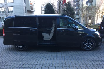 Frankfurt regionale Produkte: Limousinenservice Mercedes V Klasse - CYC Choose Your Chauffeur